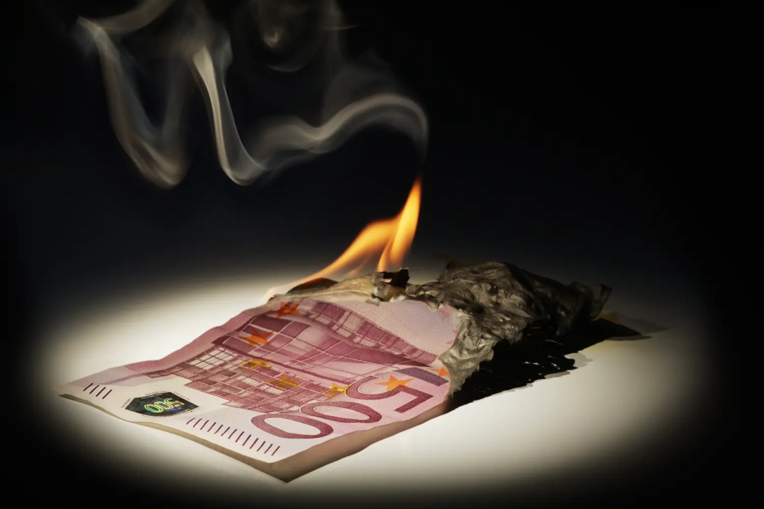 Geld verbrennt die7punkte